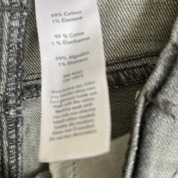 Oshkosh B'gosh Denim Capri pants 5T - Picture 4 of 4